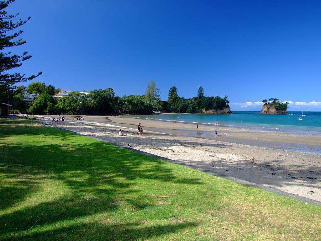 Close To Beach Auckland Bagian luar foto